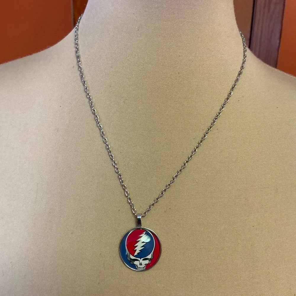 Grateful Dead Steal your Face necklace NWOT